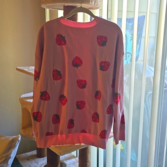 New Strawberry cardigan - Picture 2 of 3